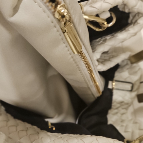 Ladies vegan leather tote style bag - Picture 6 of 8